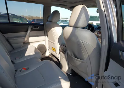 2012 Toyota Highlander Se V6 из США, поврежденный, VIN 5TDBK3EH2CS143438